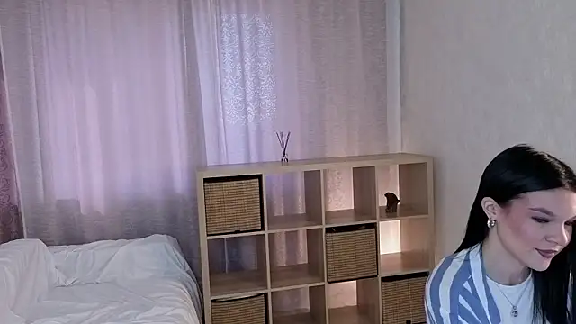 Angela Thompsonnn online show from February 7, 2026, 11:14 am