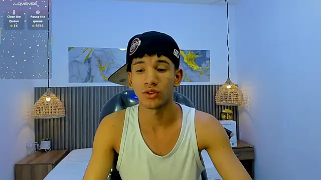 JDWhite18 online show from August 4, 2026, 3:32 am