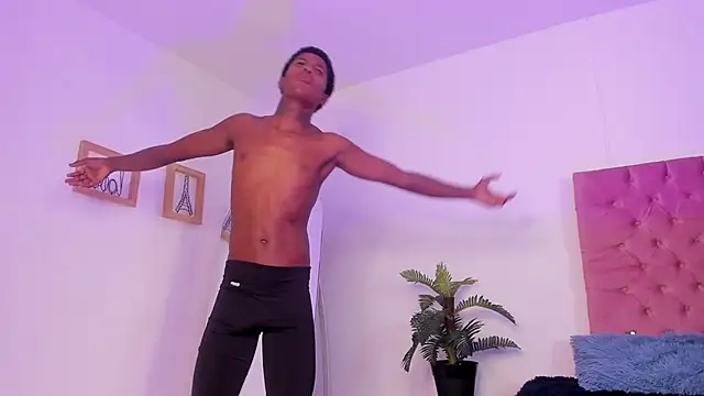 im oleiderr online show from February 24, 2026, 4:10 am