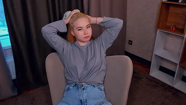 HilmaRavelo online show from February 1, 2026, 11:20 am