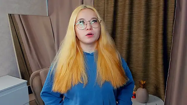 HilmaRavelo online show from February 2, 2026, 12:26 pm