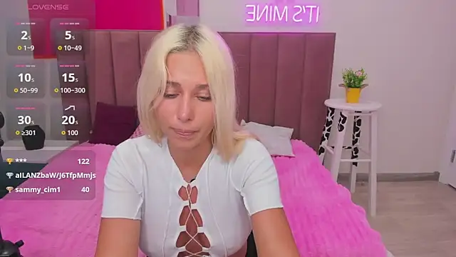 Snapshot of MIla_Stunning chatting on June 11, 2026, 2:53 am MIla Stunning online show from June 11, 2026, 2:53 am