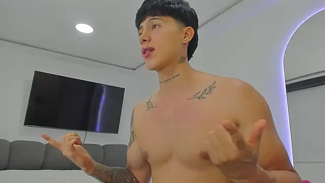 Felipevalbuena online show from February 5, 2026, 3:00 am