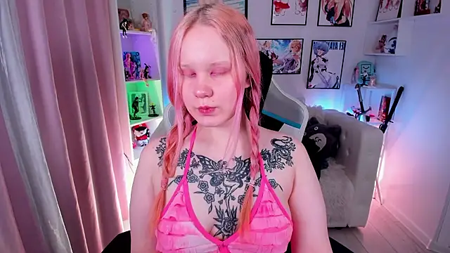 AnnieVibe online show from March 18, 2026, 5:38 pm