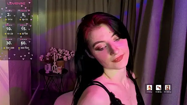 NicoleLuxe online show from February 2, 2026, 4:17 pm