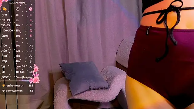 Snapshot of NicoleLuxe chatting on March 22, 2026, 7:06 pm NicoleLuxe online show from March 22, 2026, 7:06 pm