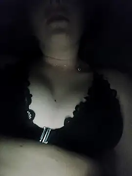 NightLoversCouple online show from February 4, 2026, 8:47 pm