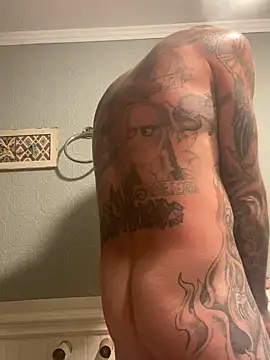 Snapshot of mrtattoo25 chatting on March 23, 2026, 6:50 am mrtattoo25 online show from March 23, 2026, 6:50 am