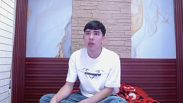 massimoferrera303av online show from February 23, 2026, 1:58 am