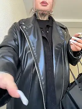 Snapshot of Chiibi chatting on March 6, 2026, 10:23 am Chiibi online show from March 6, 2026, 10:23 am