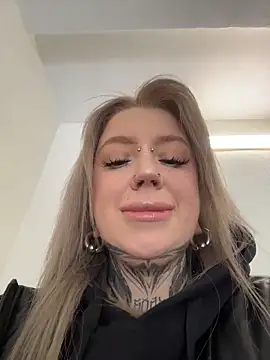 Snapshot of Chiibi chatting on March 8, 2026, 11:14 am Chiibi online show from March 8, 2026, 11:14 am