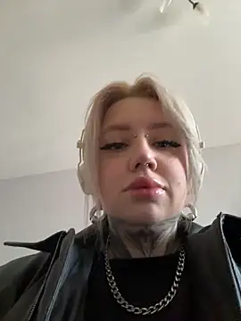 Snapshot of Chiibi chatting on March 13, 2026, 10:11 am Chiibi online show from March 13, 2026, 10:11 am