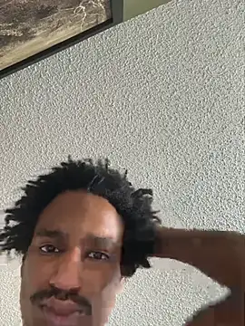 Tyeyoungg online show from February 1, 2026, 6:06 pm