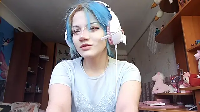 KathernSaulters online show from February 10, 2026, 5:55 am