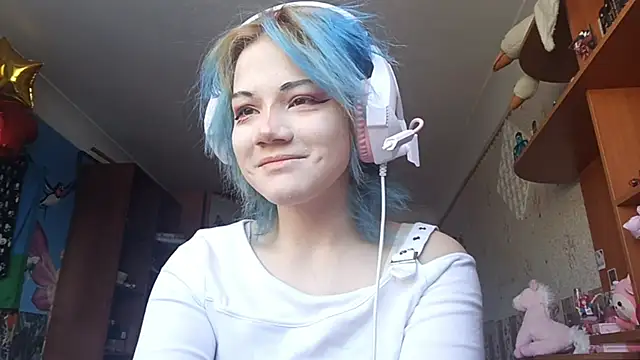 KathernSaulters online show from February 13, 2026, 6:09 am