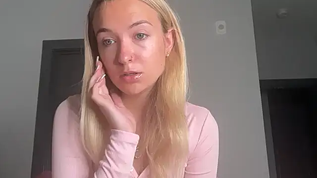 kelseyblu online show from May 8, 2026, 12:49 am