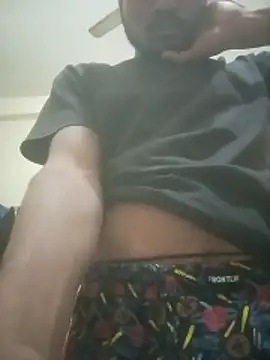 Snapshot of dynamolavis chatting on February 2, 2026, 5:33 pm dynamolavis online show from February 2, 2026, 5:33 pm