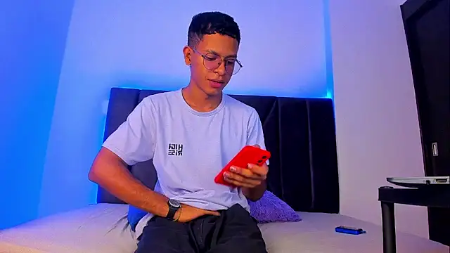 StellayDrake online show from March 14, 2026, 10:15 pm