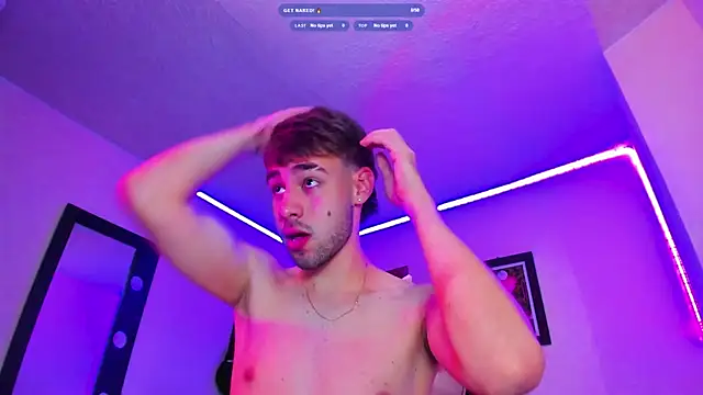 PapiNoha69 online show from May 6, 2026, 1:27 pm