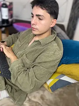 Samu Hott online show from February 2, 2026, 8:29 pm