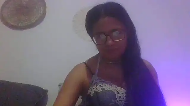 Snapshot of MelOnlyOf chatting on February 18, 2026, 6:04 pm MelOnlyOf online show from February 18, 2026, 6:04 pm