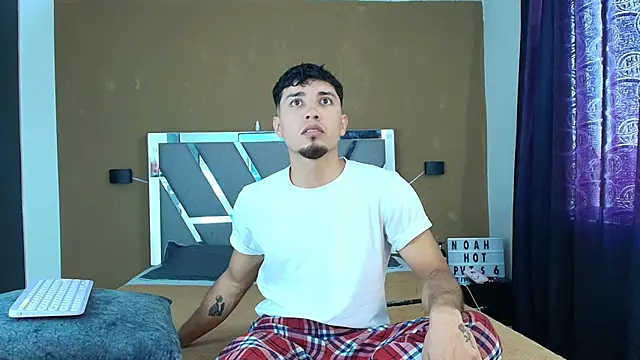 Snapshot of Noah_Smith01 chatting on March 7, 2026, 7:44 pm Noah Smith01 online show from March 7, 2026, 7:44 pm