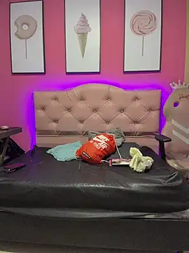 Karolaiin LS online show from March 10, 2026, 7:41 pm