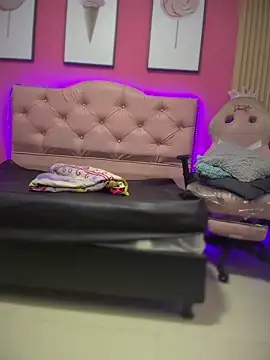 Karolaiin LS online show from March 18, 2026, 8:01 pm