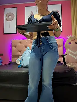 Karolaiin LS online show from March 22, 2026, 2:53 pm