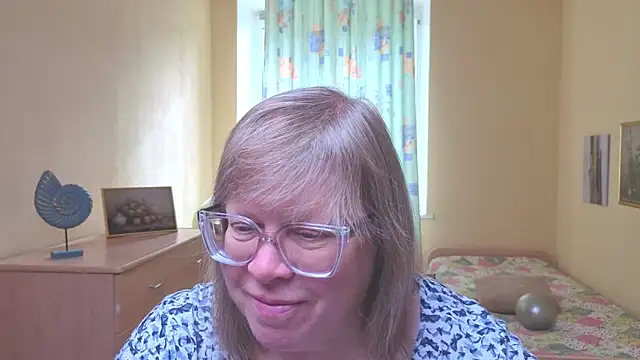 Emma Eclipsee online show from March 3, 2026, 10:32 am