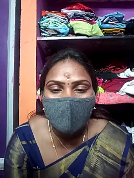 Snapshot of Tamil_Hot_Nisha chatting on April 17, 2026, 6:11 pm Tamil Hot Nisha online show from April 17, 2026, 6:11 pm