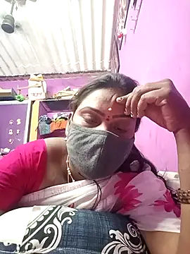 Snapshot of Tamil_Hot_Nisha chatting on April 18, 2026, 6:28 am Tamil Hot Nisha online show from April 18, 2026, 6:28 am