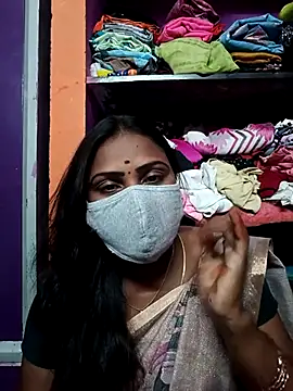 Snapshot of Tamil_Hot_Nisha chatting on April 20, 2026, 5:05 pm Tamil Hot Nisha online show from April 20, 2026, 5:05 pm
