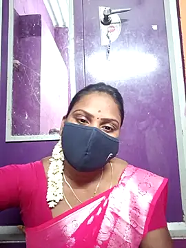 Snapshot of Tamil_Hot_Nisha chatting on May 4, 2026, 5:31 pm Tamil Hot Nisha online show from May 4, 2026, 5:31 pm