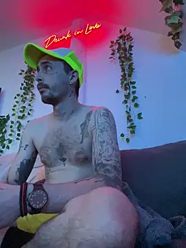 Piratee666 online show from February 4, 2026, 12:27 am