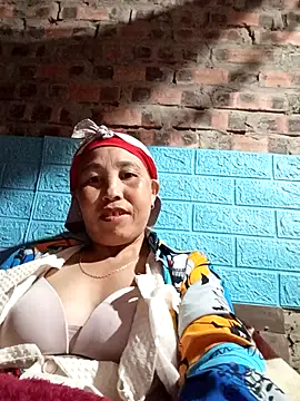 lena-cute online show from February 19, 2026, 4:30 am