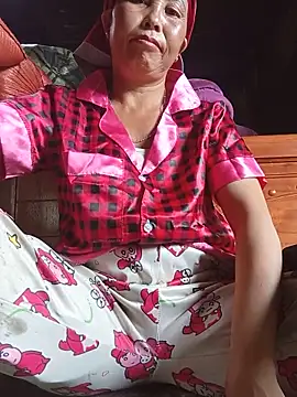 lena-cute online show from June 14, 2026, 2:09 am