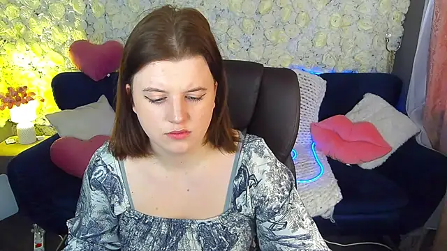 KristiFoxy online show from April 27, 2026, 5:27 am