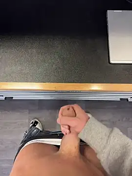 Robertocavall online show from February 20, 2026, 3:45 pm