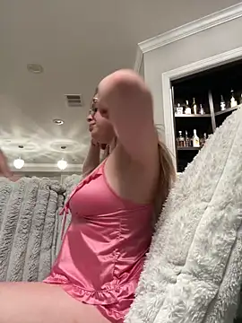 xxlivecouple online show from February 16, 2026, 5:14 am