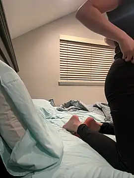 xxlivecouple online show from March 8, 2026, 5:33 am