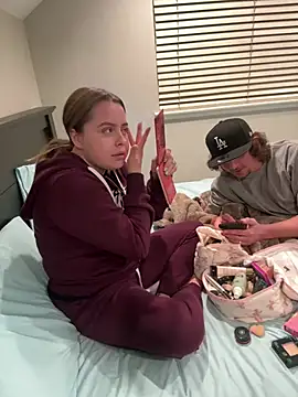 xxlivecouple online show from March 15, 2026, 4:29 am