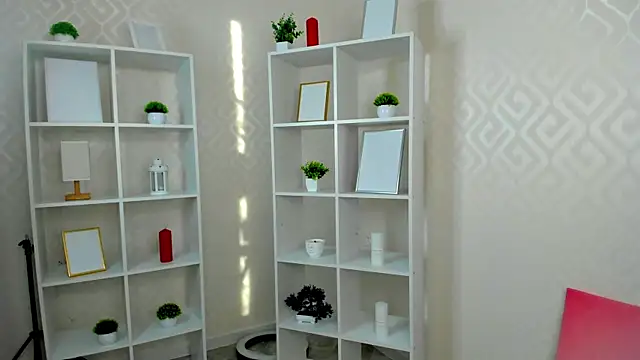 NenaWord online show from March 25, 2026, 1:22 am