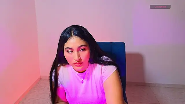 Lya dubois  online show from May 7, 2026, 2:33 pm