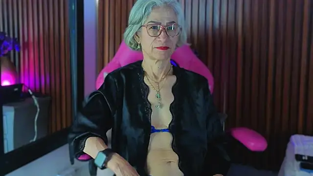 miss monserrate01 online show from April 25, 2026, 1:25 pm