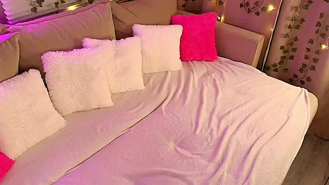 alexandro princess online show from March 18, 2026, 5:27 pm