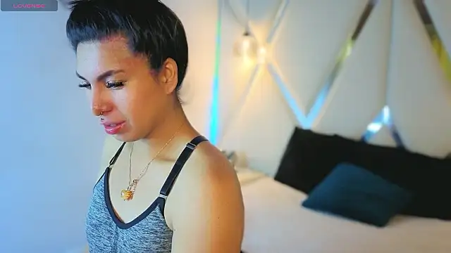 Snapshot of MeelFox chatting on March 13, 2026, 1:40 pm MeelFox online show from March 13, 2026, 1:40 pm