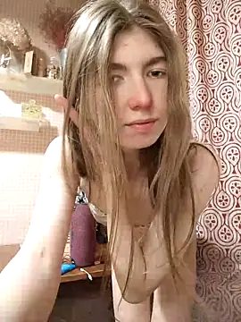 Bubble Chloe online show from February 21, 2026, 8:10 pm