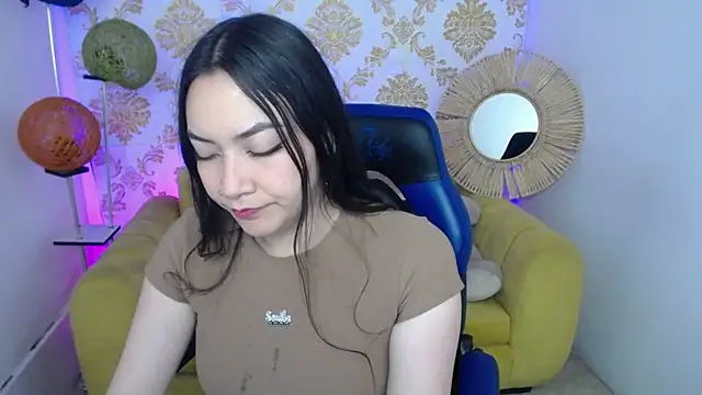 ALISS M  online show from February 6, 2026, 7:50 pm