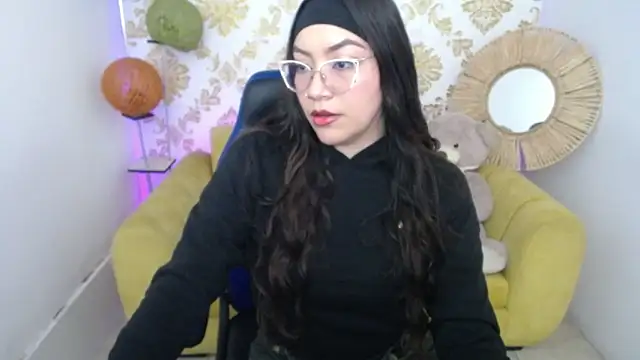 ALISS M  online show from February 16, 2026, 8:05 pm